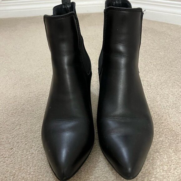 La Canadienne Black Booties - Picture 2 of 10